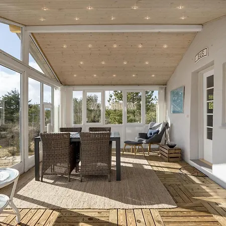 2 Bedroom Gorgeous In Feriehus *