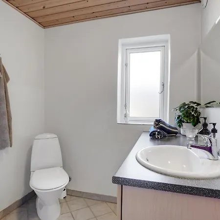 2 Bedroom Gorgeous In *