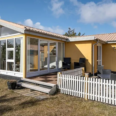 2 Bedroom Gorgeous In Feriehus *