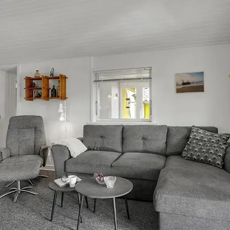 2 Bedroom Gorgeous In Feriehus *