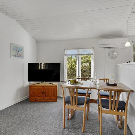 Vakantiehuis 2 Bedroom Gorgeous In