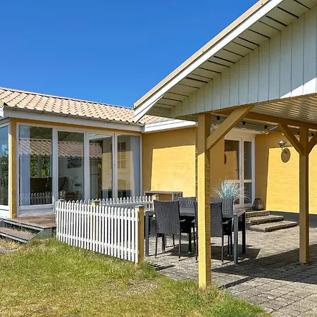 2 Bedroom Gorgeous In Nyaraló