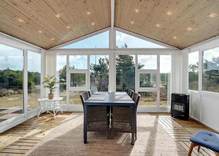 2 Bedroom Gorgeous In *